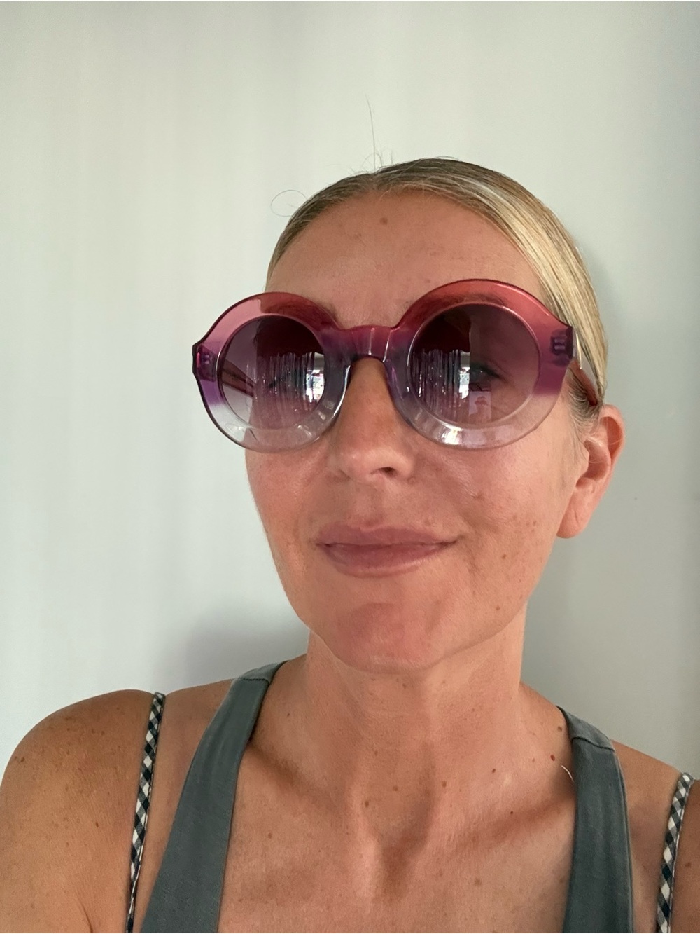 Wildfox Translucent Rose Round Sunglasses with Gold W Detail - Picture 2 of 5